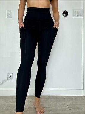High-Waist Black Pocket Leggings - Women's Activewear